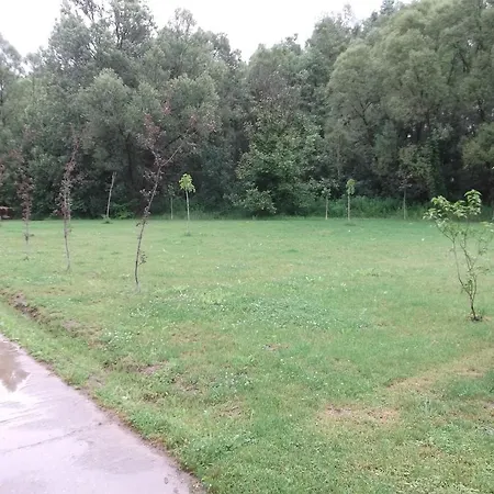 Szaka Vendeghaz * Szálka